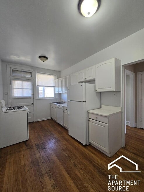 Building Photo - 4318 N Spaulding Ave