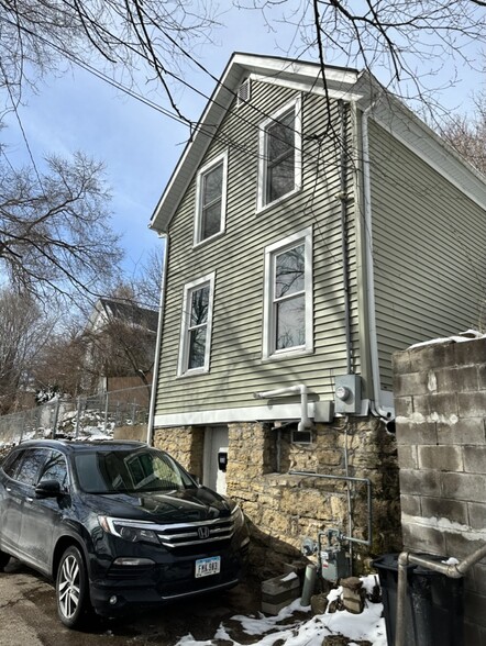Building Photo - 1267 Thomas Pl