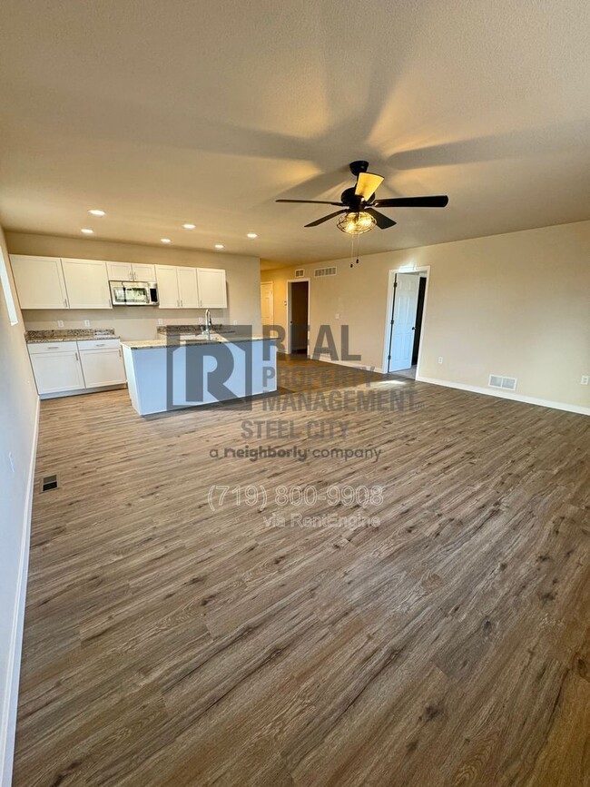 Building Photo - 223 W Harmony Dr