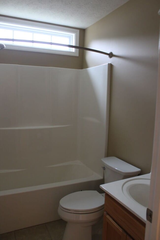 Building Photo - 220 Bear Trail