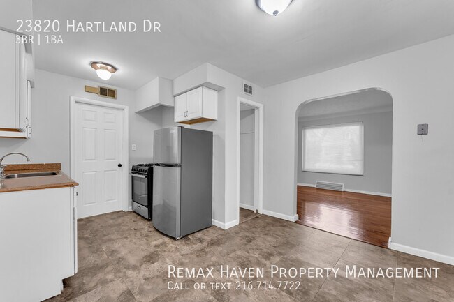 Building Photo - 23820 Hartland Rd