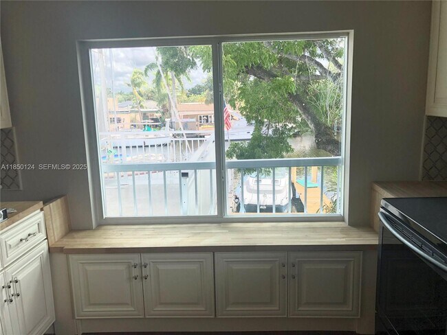 Building Photo - 1524 Argyle Dr