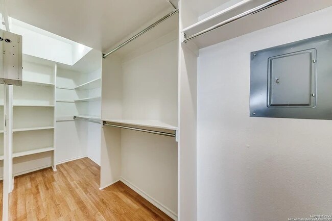 Large closet - 7815 Broadway St