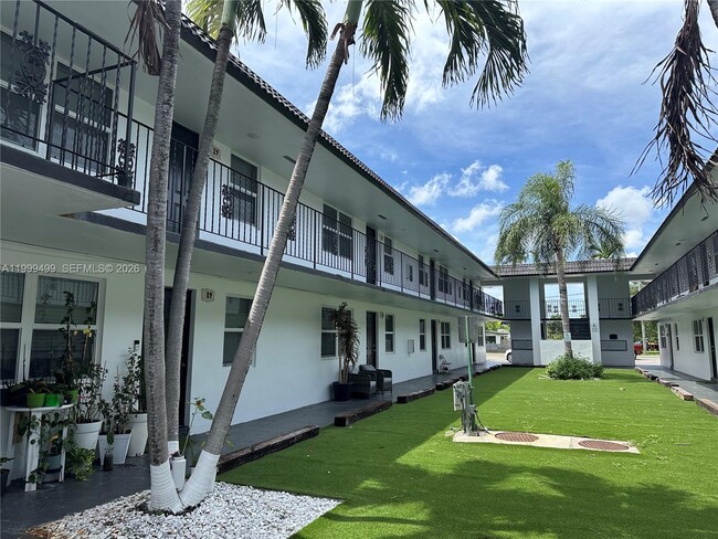 Building Photo - 2500 Johnson St