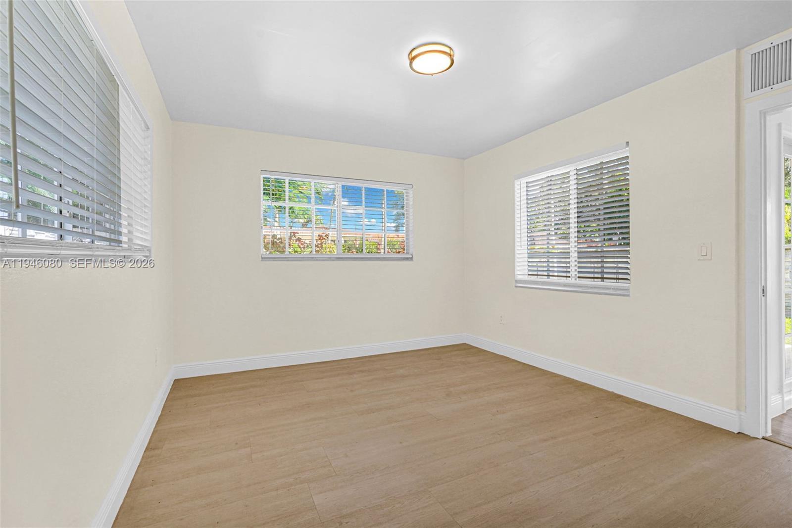 Building Photo - 5781 SW 25th St