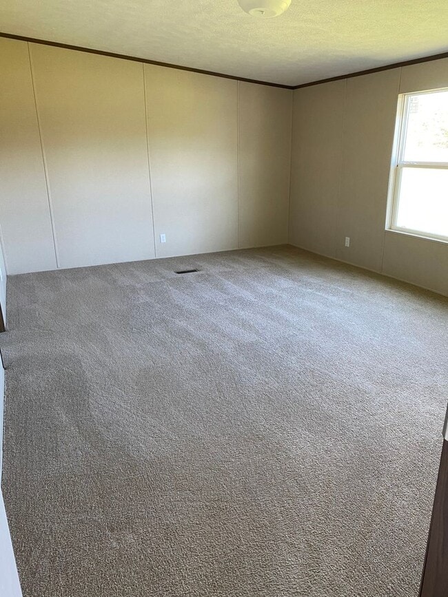 Building Photo - RANCH HOME