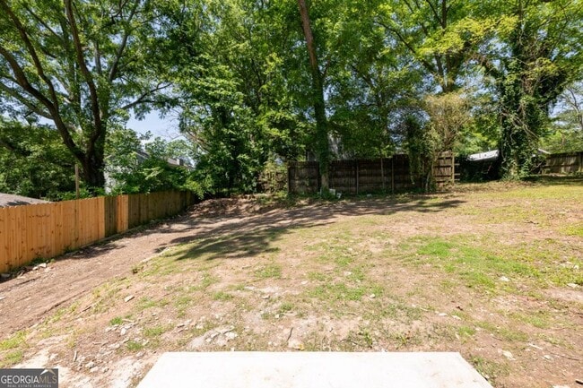 Building Photo - 450 Paines Ave NW