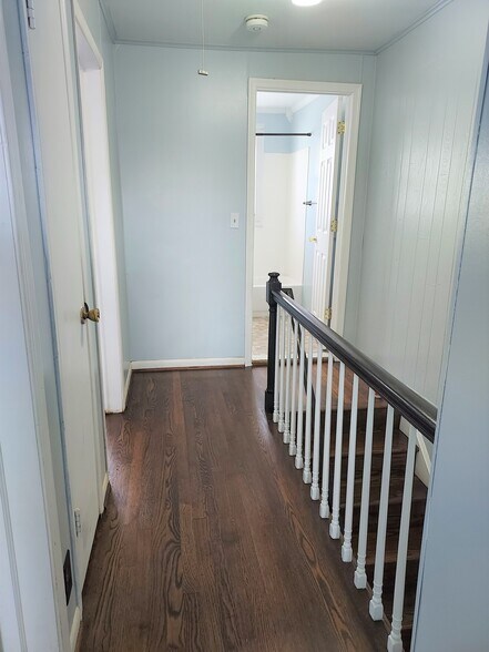 Building Photo - 2242 Graythorn Rd