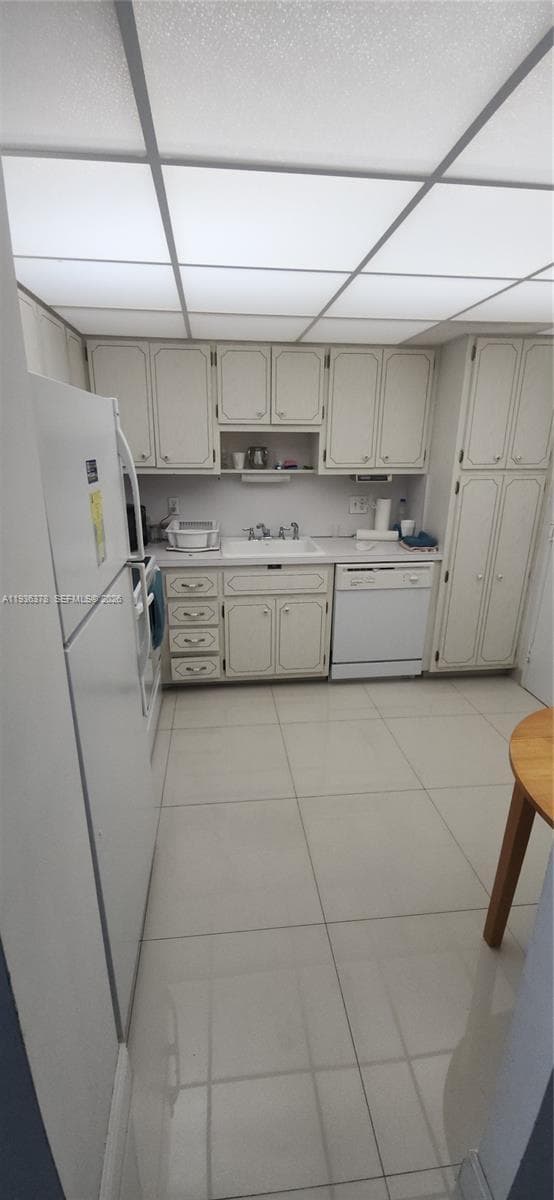 Building Photo - 1985 S Ocean Dr