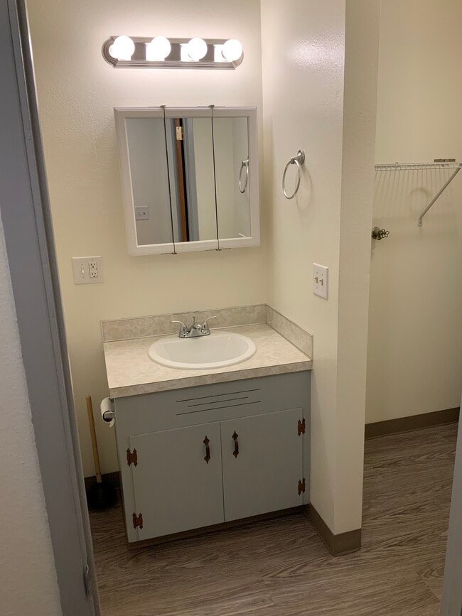 Building Photo - 145 NW 15th St