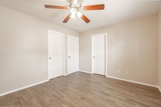 Building Photo - Mussett Rd Duplex