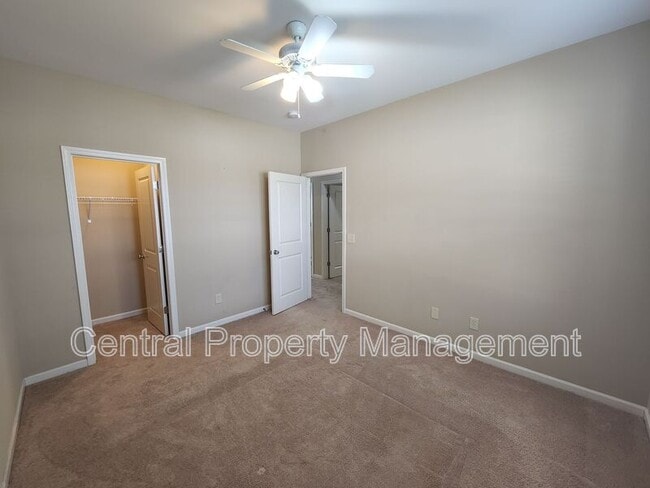 Building Photo - 1 Redwolf Ln