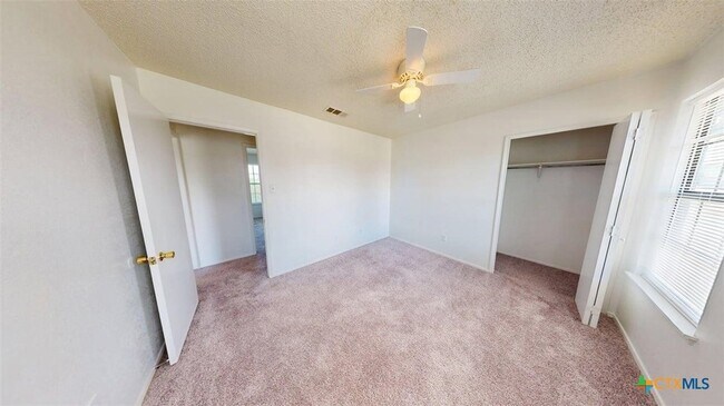 Building Photo - 1613 Bobby Lee Dr