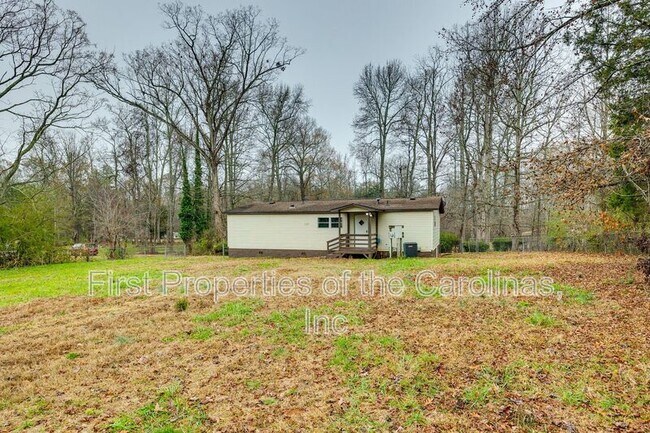 Building Photo - 128 Summerglen Dr.