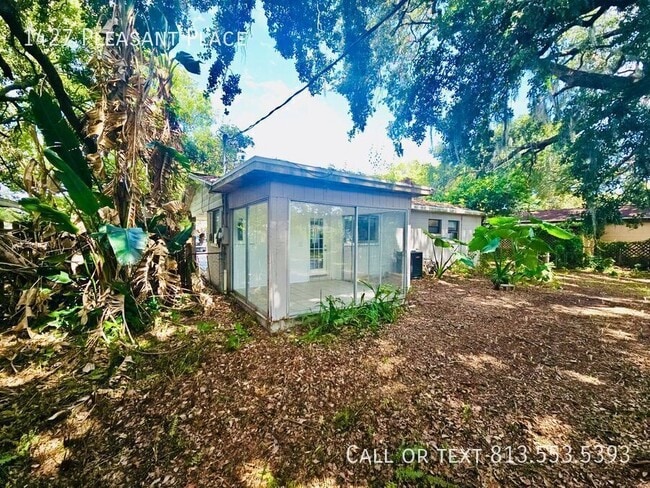Building Photo - 1427 Pleasant Pl