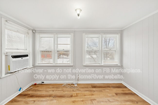 Building Photo - 11 Cedar St