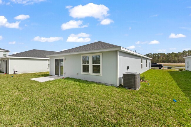 Building Photo - 8 Derbyshire Dr
