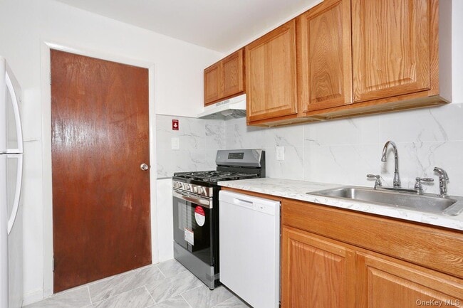 Building Photo - 366 Concord Ln