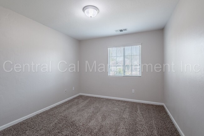 Building Photo - 4 Bedroom/2 Bath Home with Solar - $2695 p...