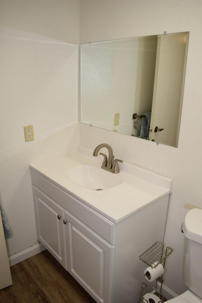 Building Photo - 6051 Roloff Way