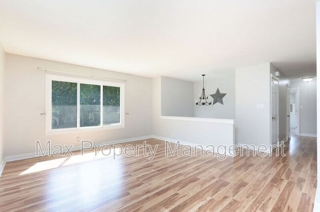 Building Photo - 4012 79th St