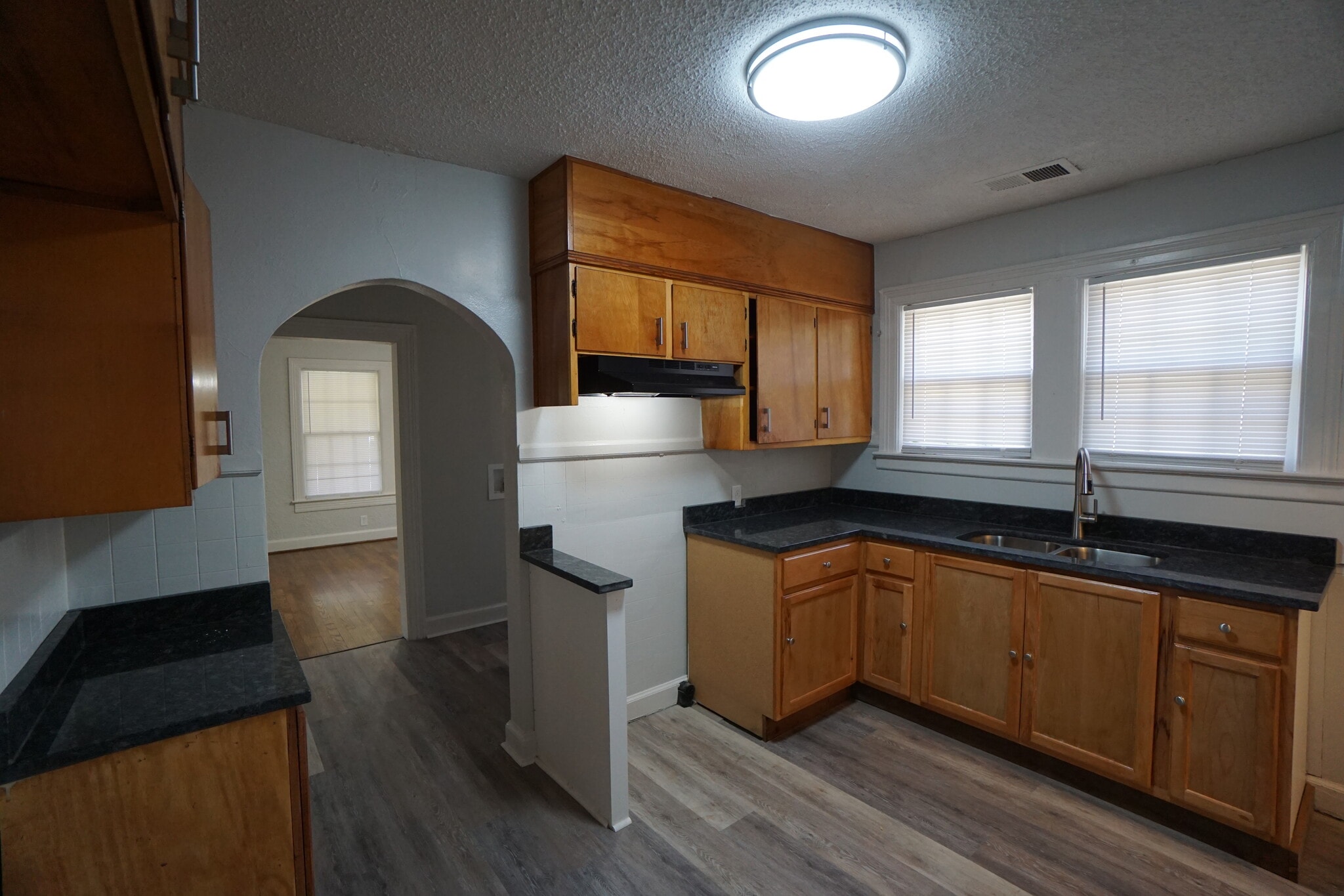 Building Photo - 7223 1st Ave S