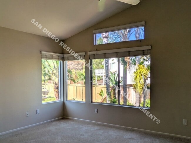 Building Photo - Gorgeous 4 Bedroom Home in Desirable Carme...