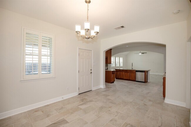 Building Photo - 10139 Sierra Grace Ln