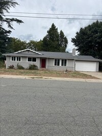 Building Photo - 4 B/D 2 BA Home in Gridley AVAILABLE NOW!