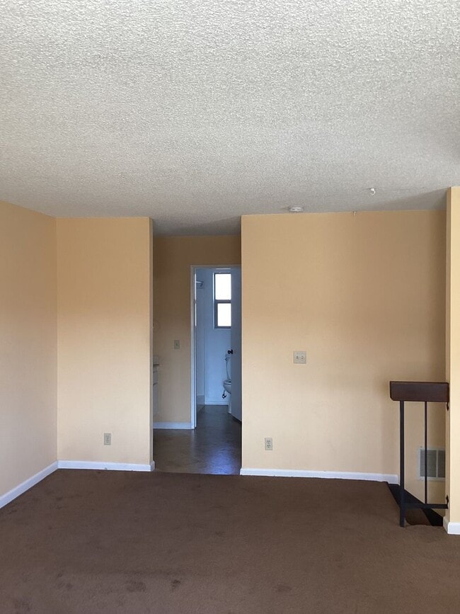 Building Photo - Large Two Story Condo In the Orcutt Bluffs with Easy Access to 135/Vandenberg SFB