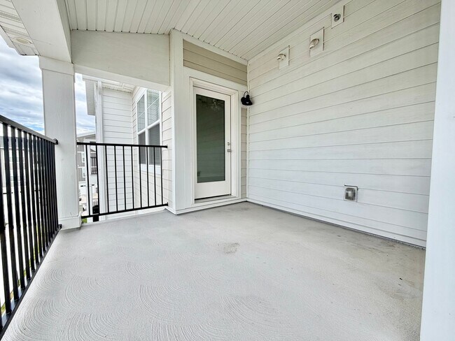 Building Photo - 936 W Big Ben Ln