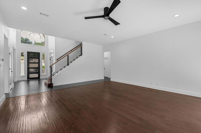 Building Photo - 414 New Lido Dr