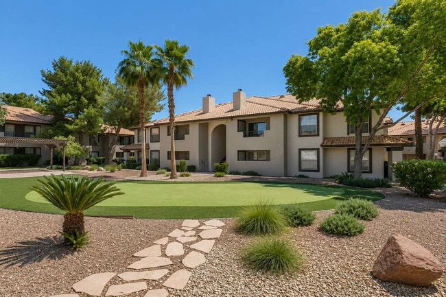 Building Photo - 2606 S Durango Dr