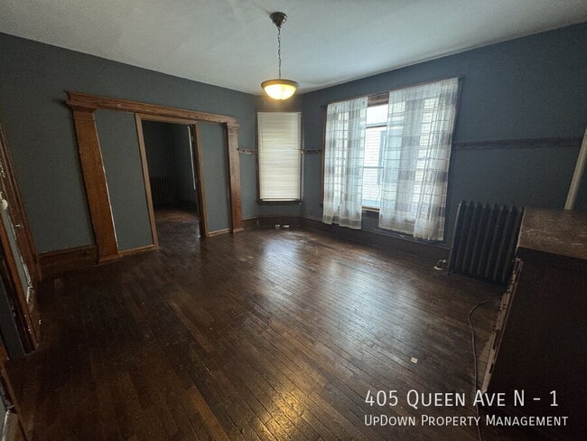 Building Photo - 405 N Queen Ave