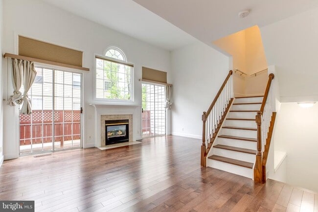 Building Photo - 6021 Riddle Walk