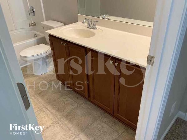 Building Photo - 10322 Atkins Ridge Dr