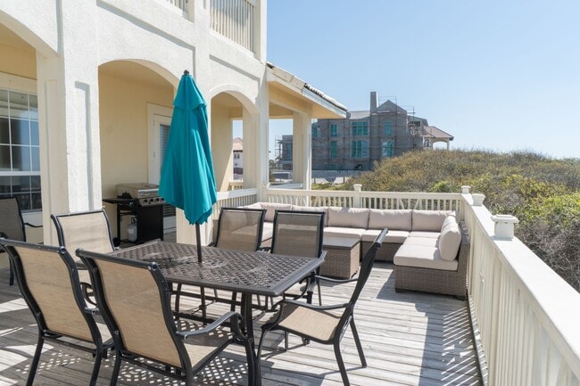 Building Photo - Beautiful 7-Bedroom Beachfront Home on 30A