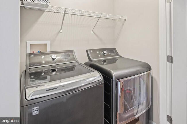 Building Photo - 1310 Jackson St