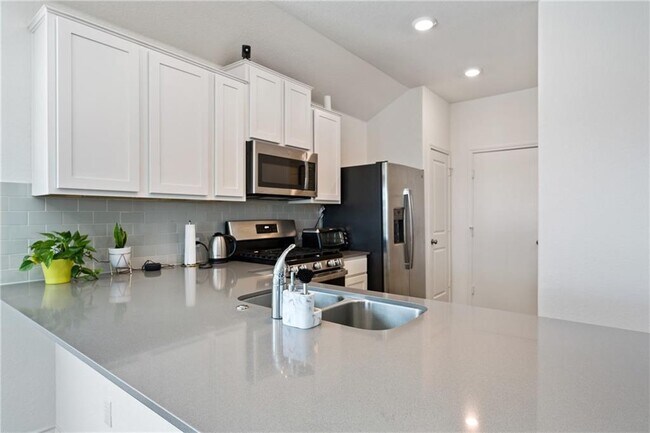Building Photo - 21317 Wilmiller Ln