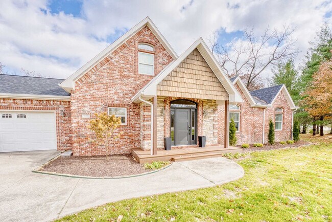 Building Photo - 13810 AR-16 Scenic