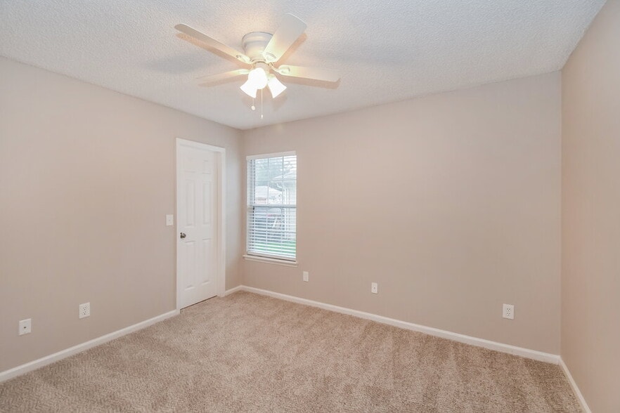 Building Photo - 2979 Tuscarora Tr