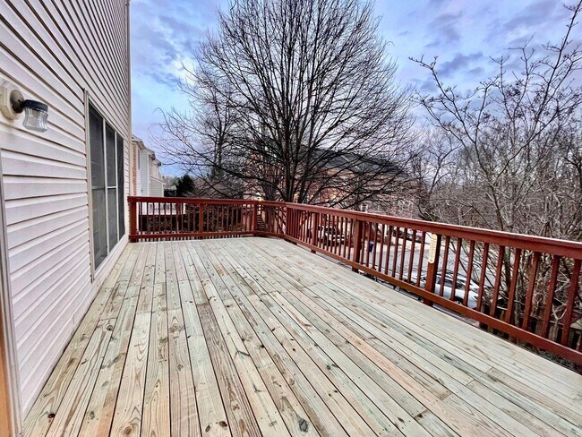 Building Photo - 1030 Grand Oak Way