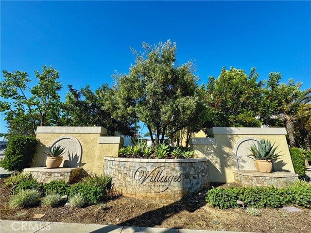 Building Photo - 10522 Poinsettia Ln