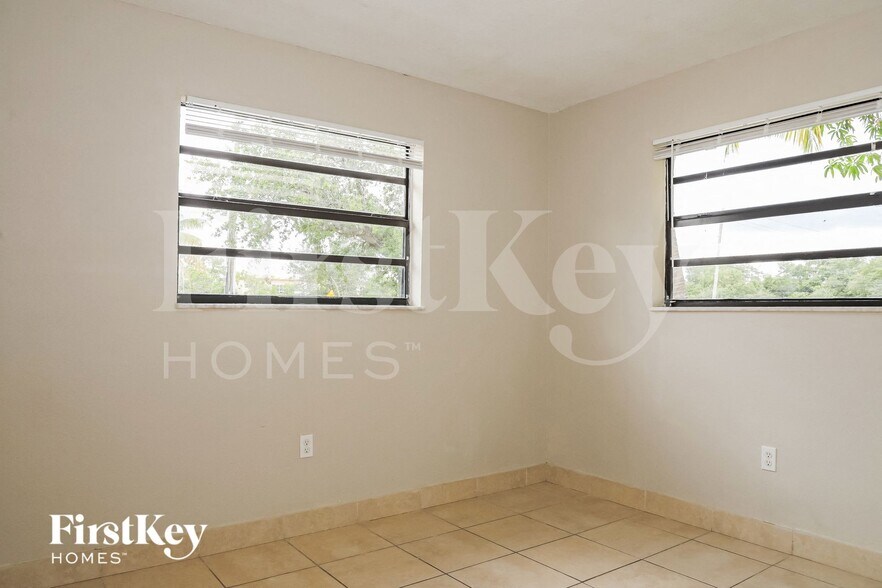 Building Photo - 3453 NW 191st St