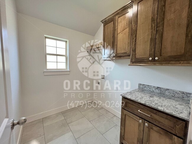 Building Photo - Tontitown- Single-Family Home- Beautiful Mayberry Plan
