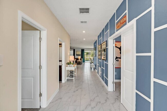 Building Photo - 9016 Sommerset Hills Dr