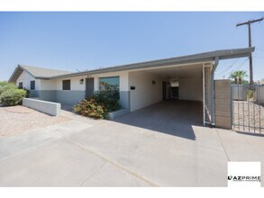 Building Photo - Stylish 2/2 Mesa Duplex Unit!