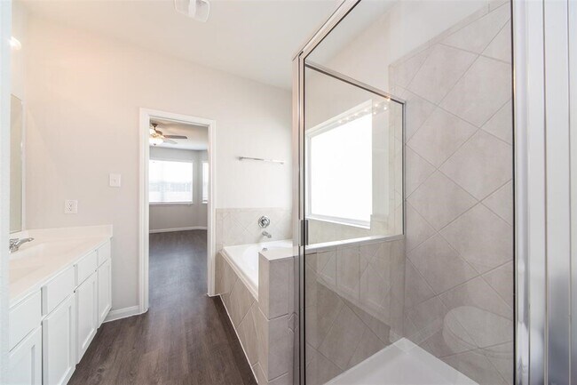 Building Photo - 2922 Orchid Ranch Dr