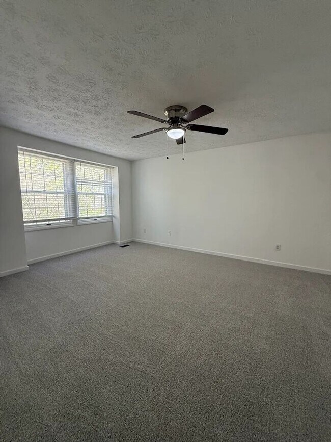 Building Photo - Spacious 4-Bedroom Home in Peachtree City! ***Get 50% Off Your First Month! Limited Time – Ends A...