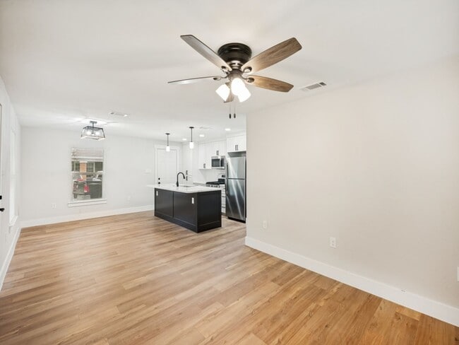 Building Photo - Welcome to Your Ideal Home: 3-Bedroom, 2-Bath Gem Near UNT and Downtown!